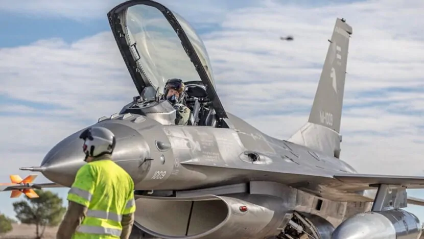 Caças F-16 argentinos fazem escala na Base Aérea de Natal