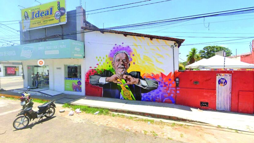 Justiça manda cobrir mural de Lula em Mossoró