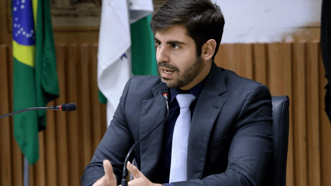 Robson Carvalho diz que perdoa Álvaro, mas não esquece