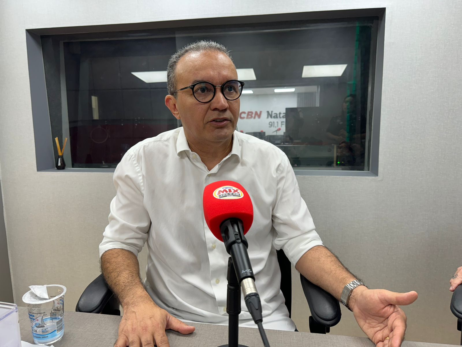 Kelps Lima articula “quarto polo” para disputa federal e cita Carlos Eduardo entre os nomes