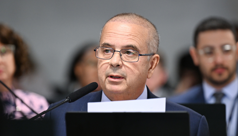 Rogério propõe reforma do judiciário para contrapor decisões de Moraes no STF